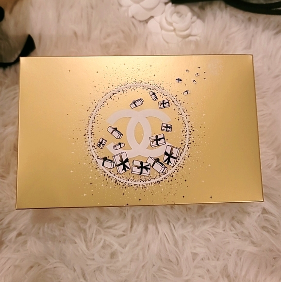 CHANEL Makeup 223 Chanel Absolute Allure Holiday Beauty Set With